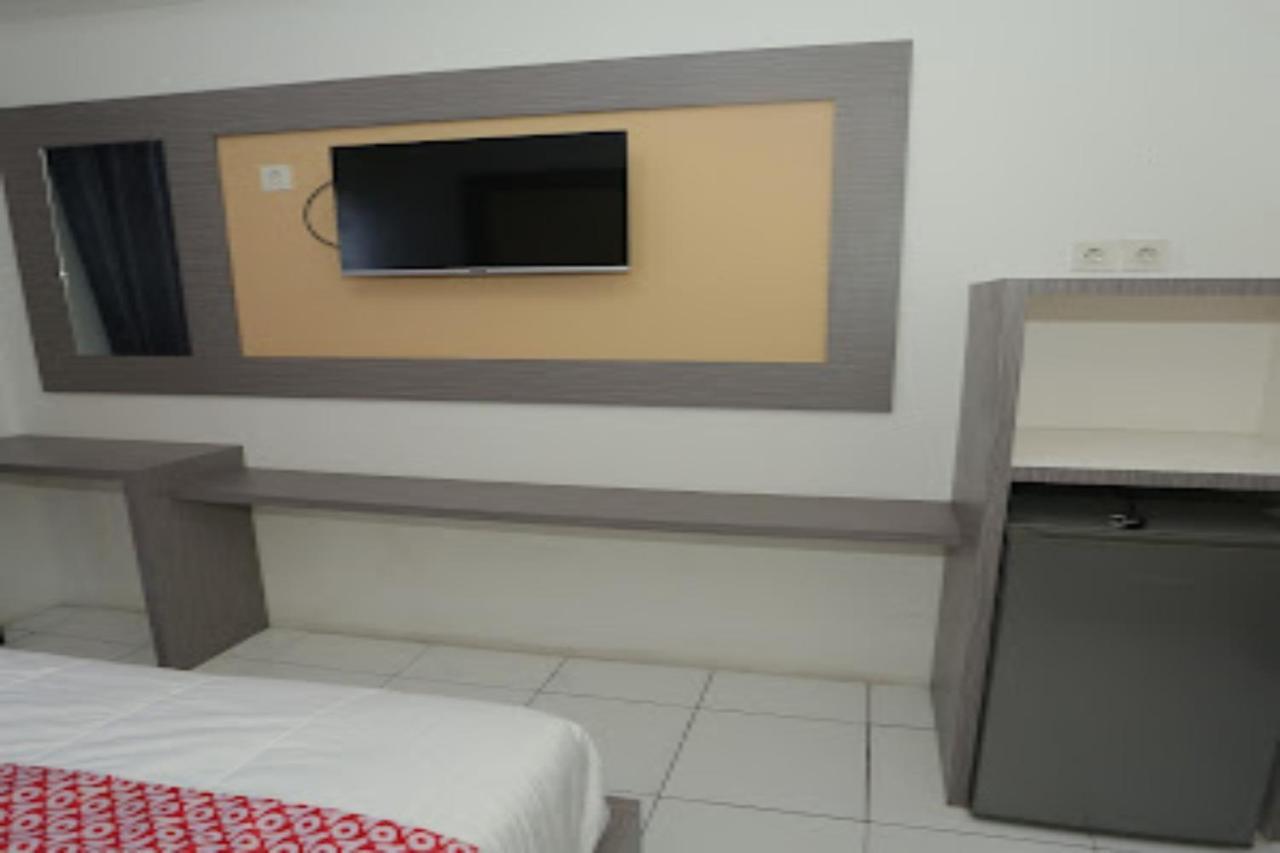 Oyo Life 92859 Biant House 2*